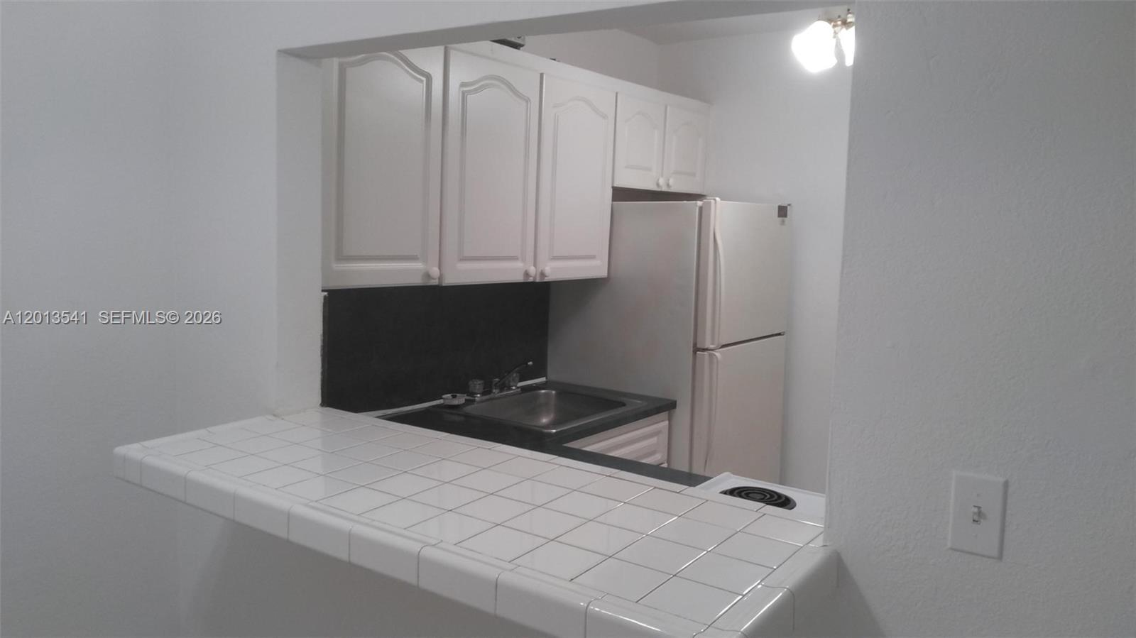 SUNSHINE BAY CONDO - Residential Lease