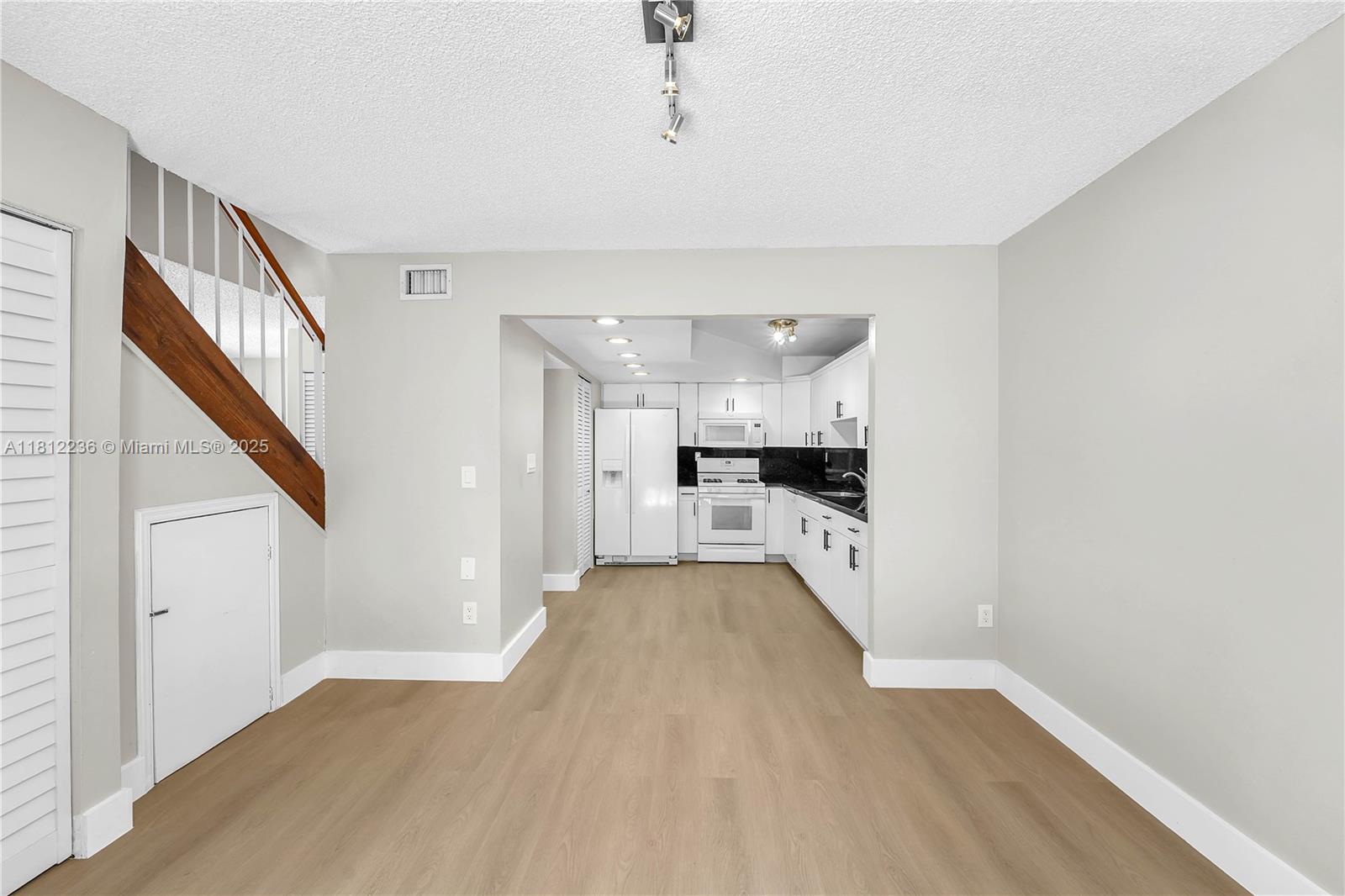 SNAPPER VILLAGE PHASE II - Residential