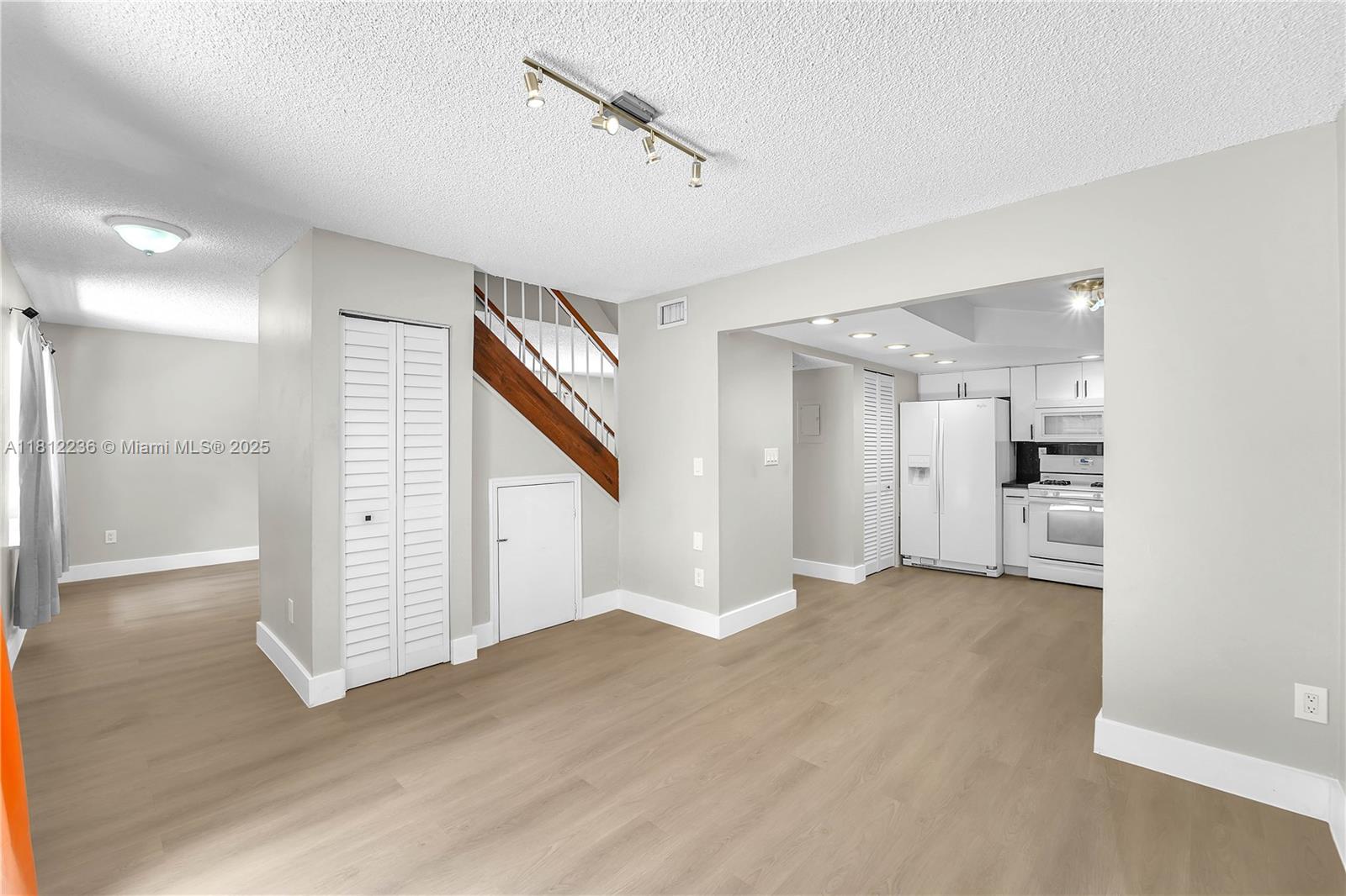 SNAPPER VILLAGE PHASE II - Residential