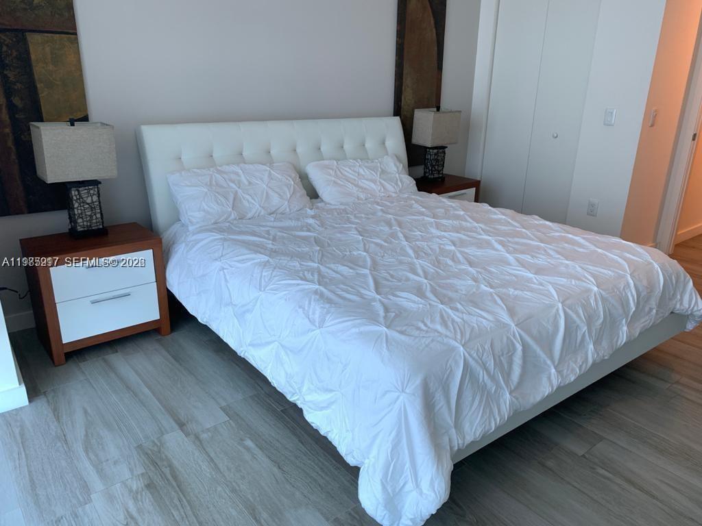 1100 MILLECENTO RESIDENCE - Residential Lease