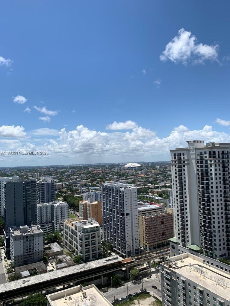 1100 MILLECENTO RESIDENCE - Residential Lease