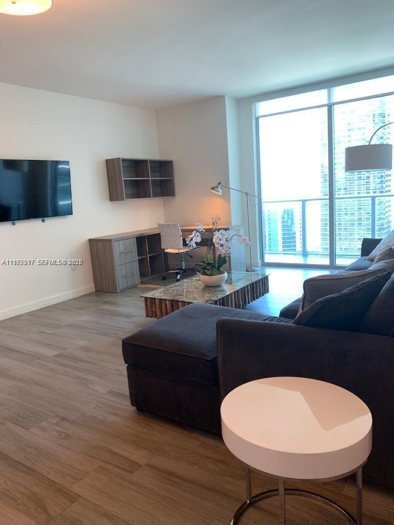 1100 MILLECENTO RESIDENCE - Residential Lease