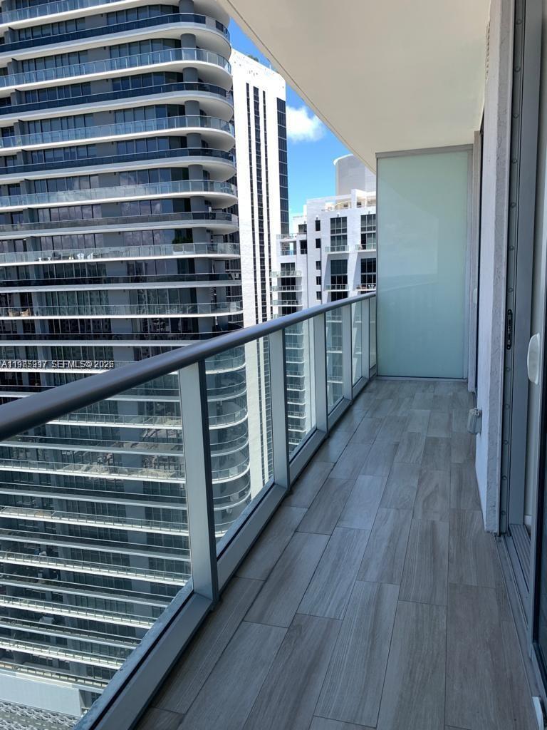 1100 MILLECENTO RESIDENCE - Residential Lease