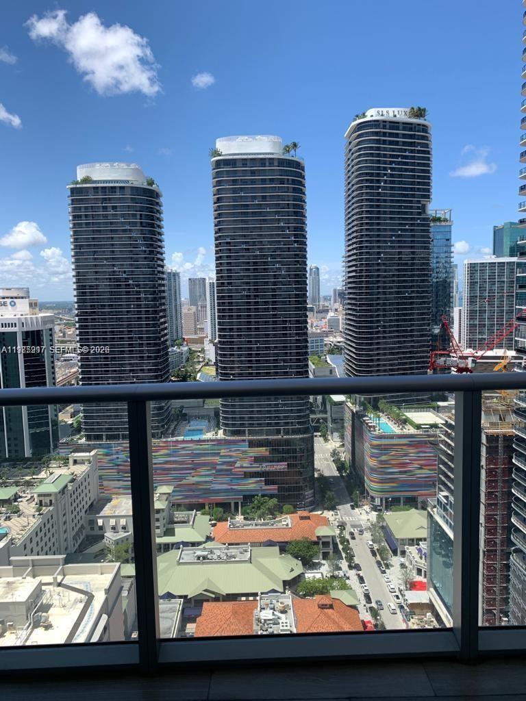 1100 MILLECENTO RESIDENCE - Residential Lease