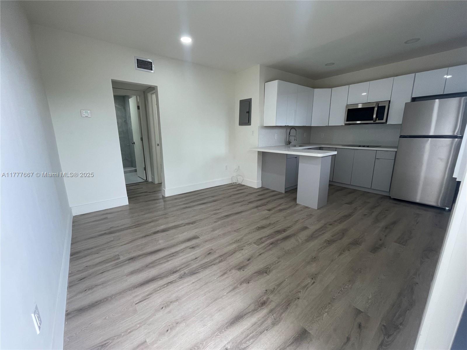 Rental Property at 1943 Nw 2nd Ct 9, Miami, Broward County, Florida - Bedrooms: 1 
Bathrooms: 1  - $1,600 MO.