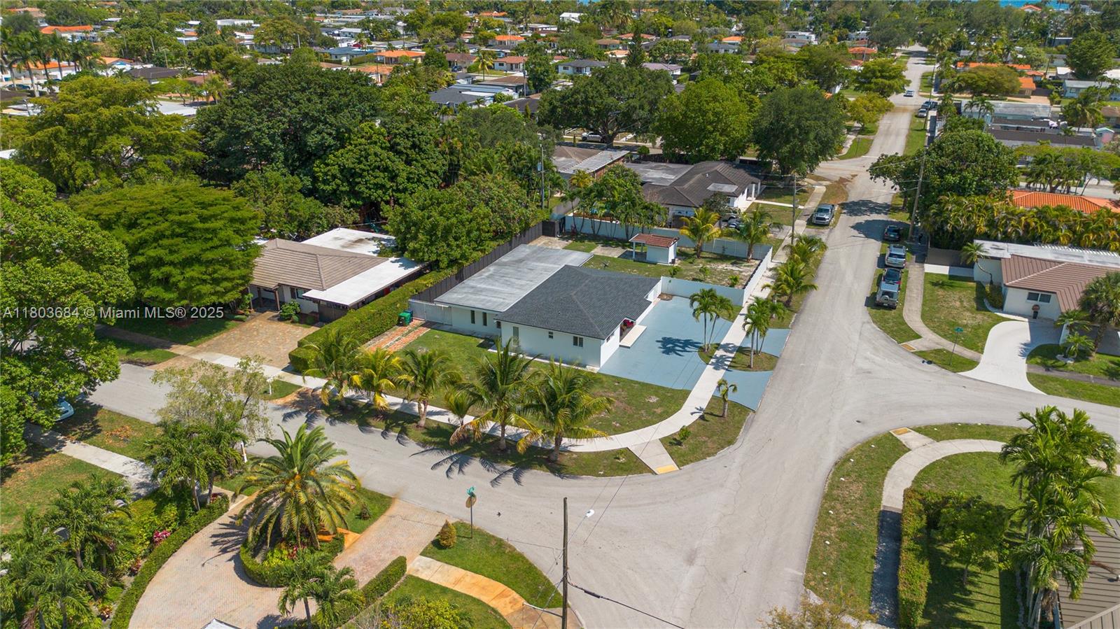 TROPICAL HIGHLANDS - Residential