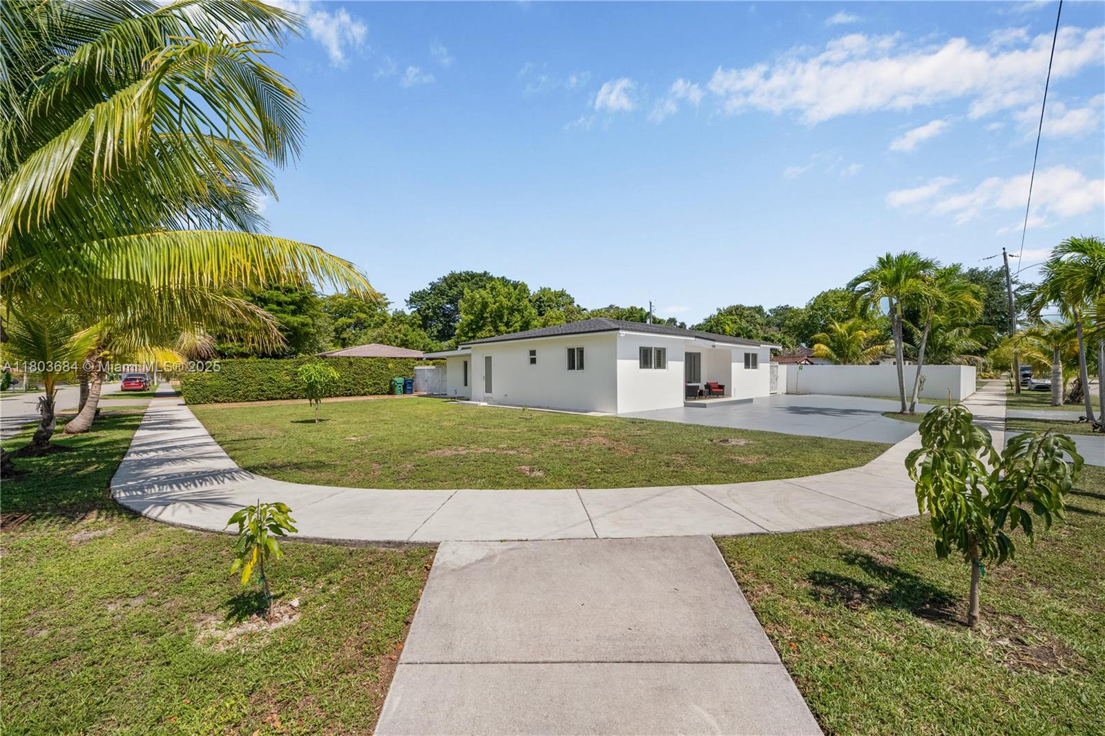 TROPICAL HIGHLANDS - Residential