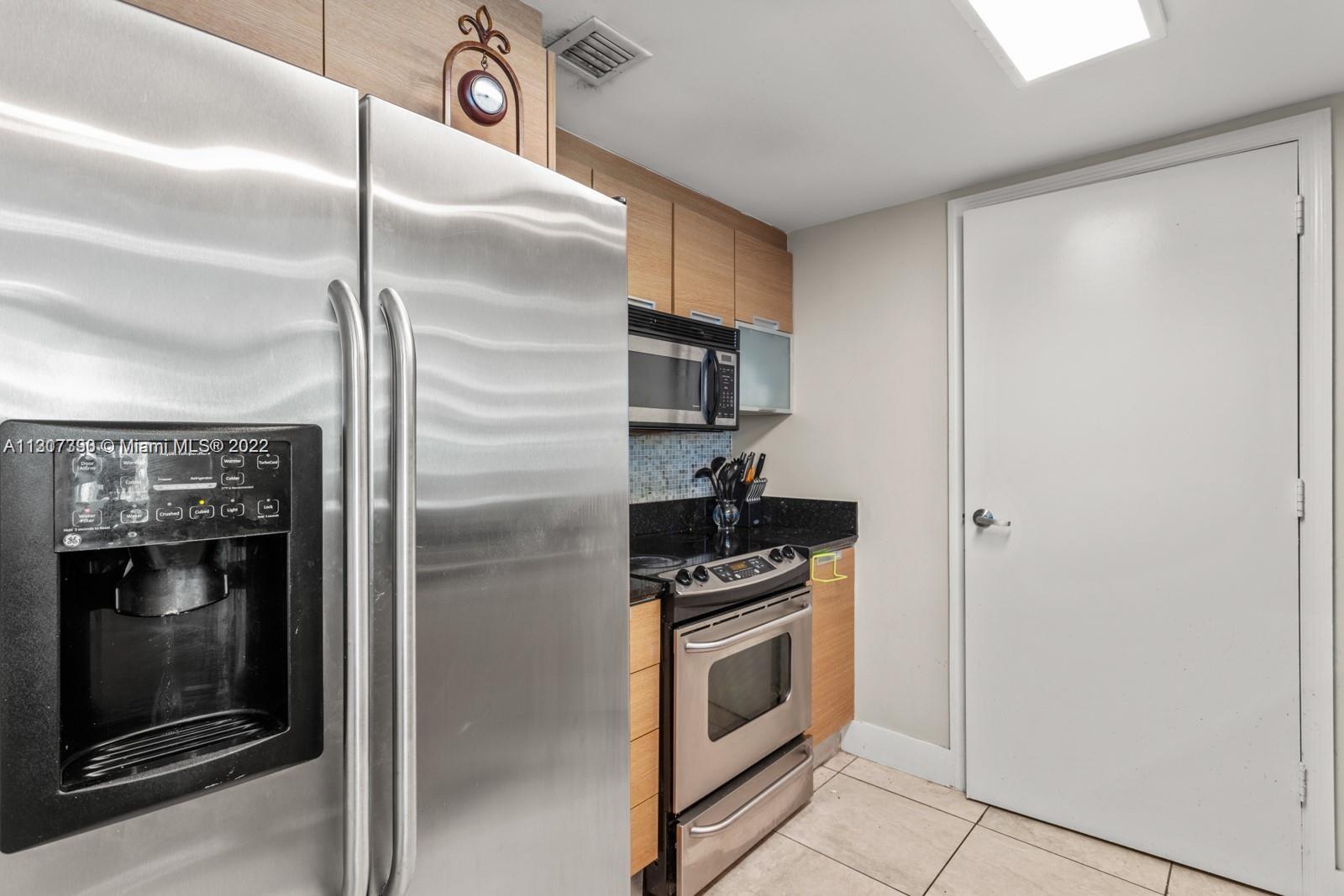 THE BRIDGEWATER CONDO - Residential Lease