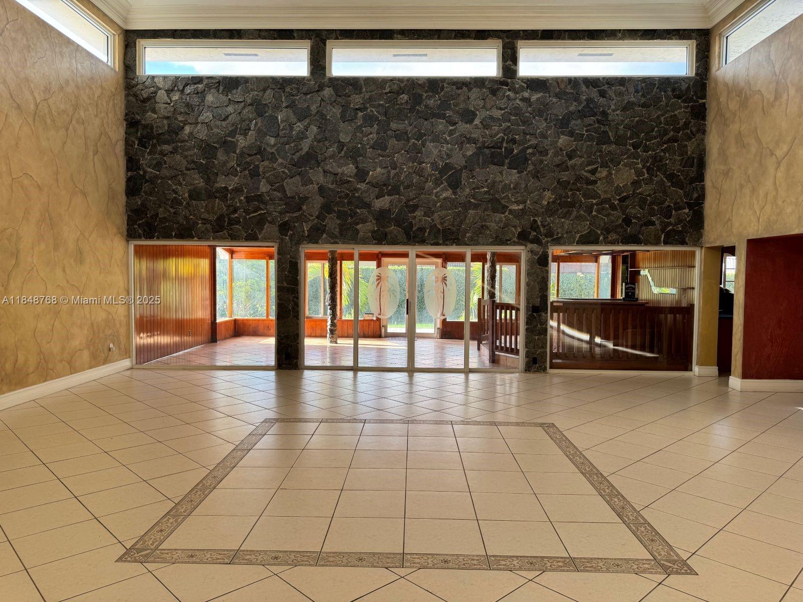 SPLIT RAIL SEC 1 - Residential