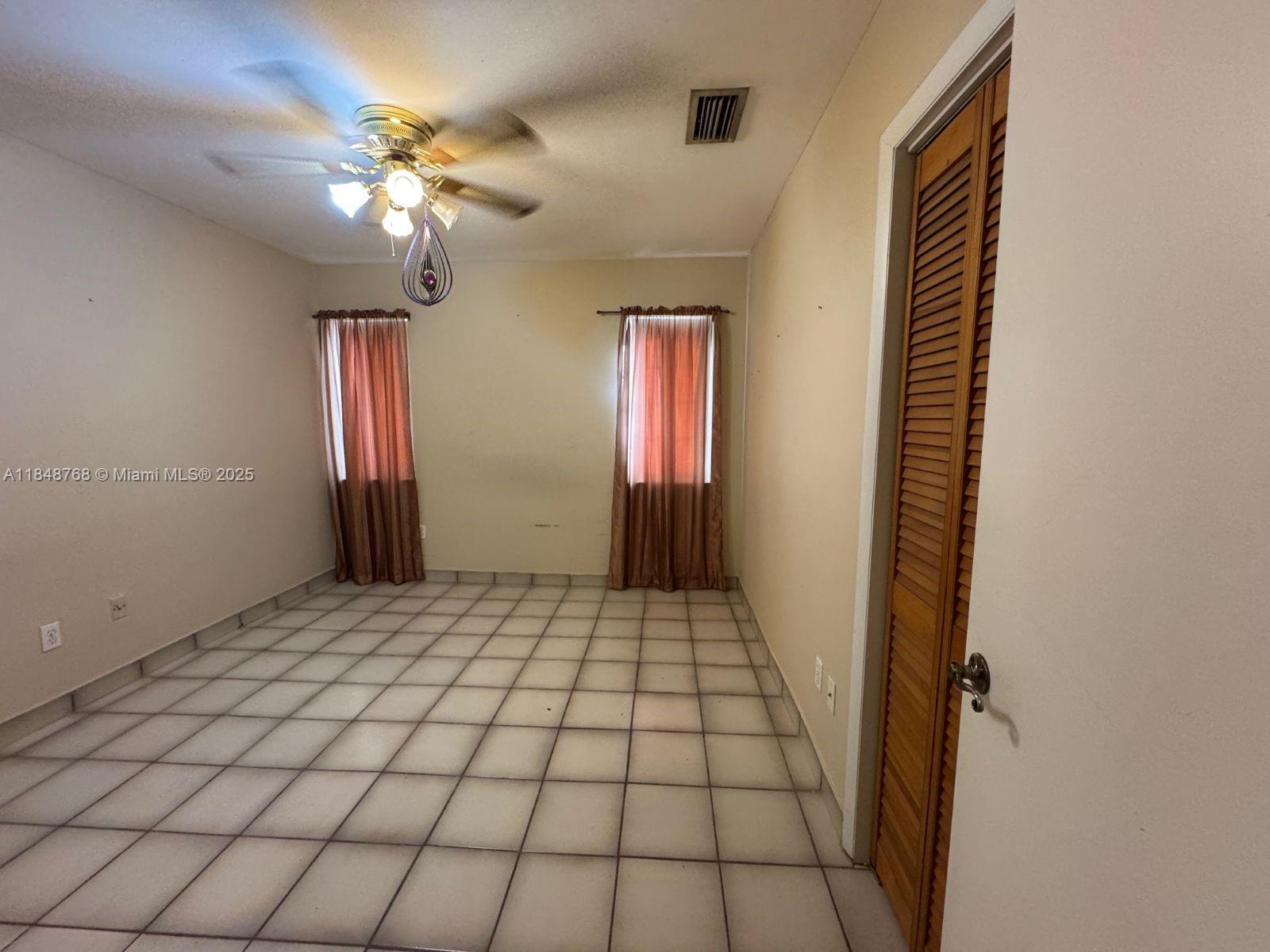 SPLIT RAIL SEC 1 - Residential