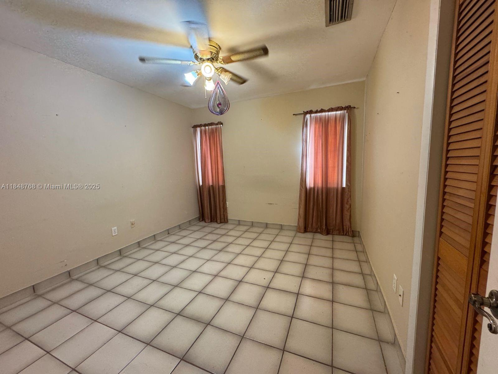 SPLIT RAIL SEC 1 - Residential