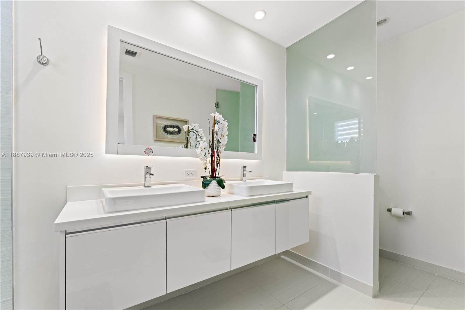 LANDMARK AT DORAL - Residential