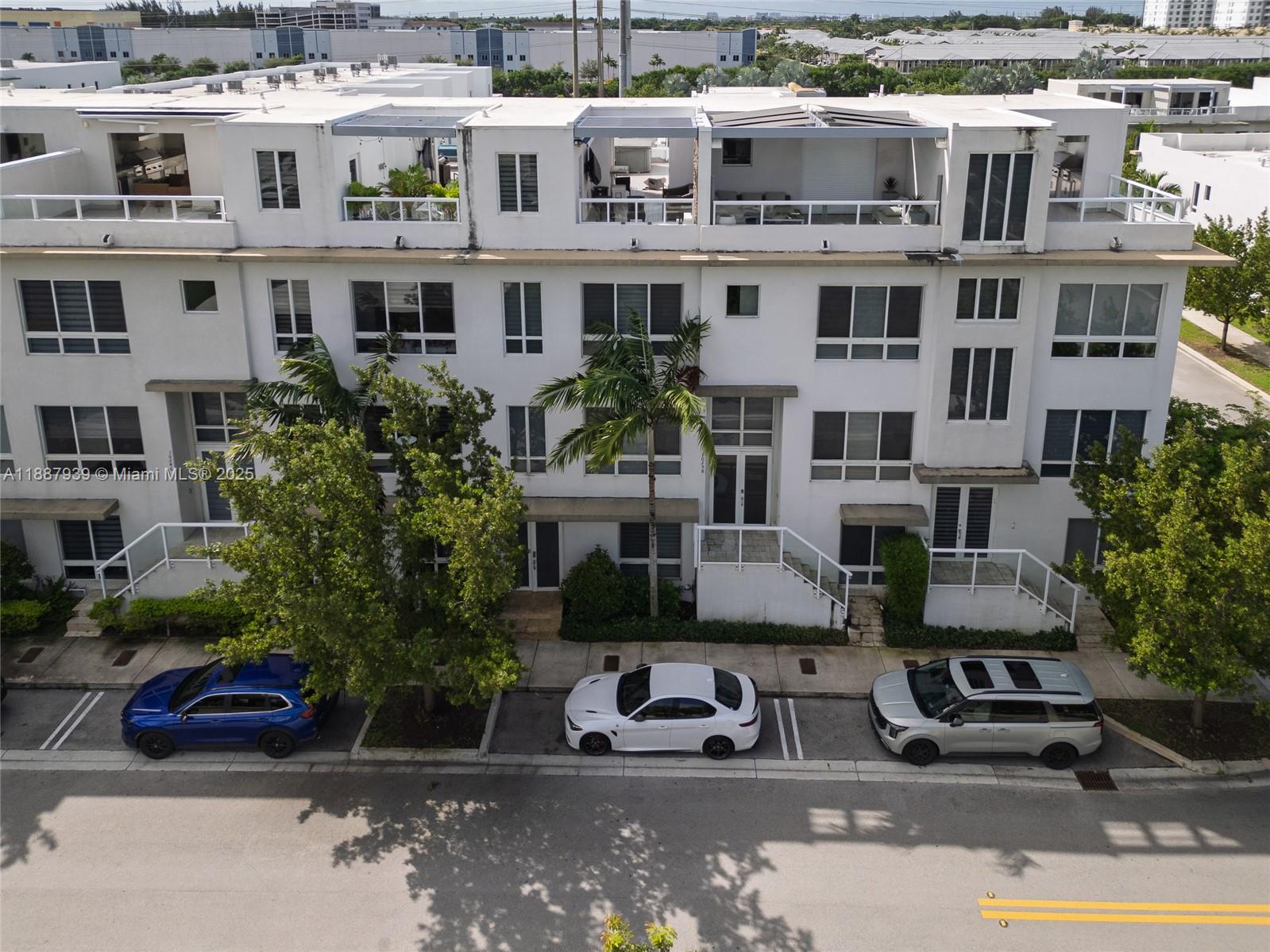 LANDMARK AT DORAL - Residential