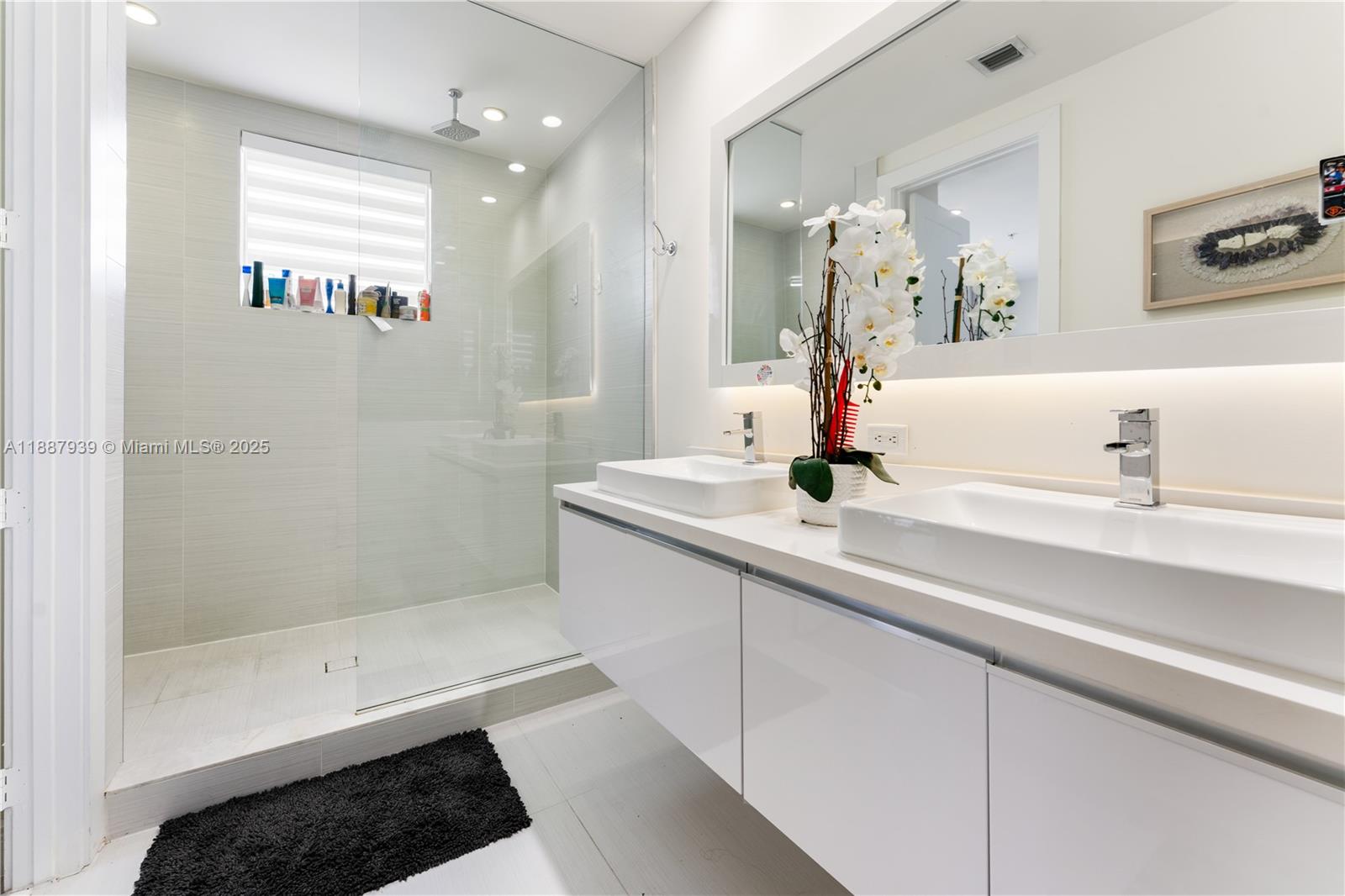 LANDMARK AT DORAL - Residential