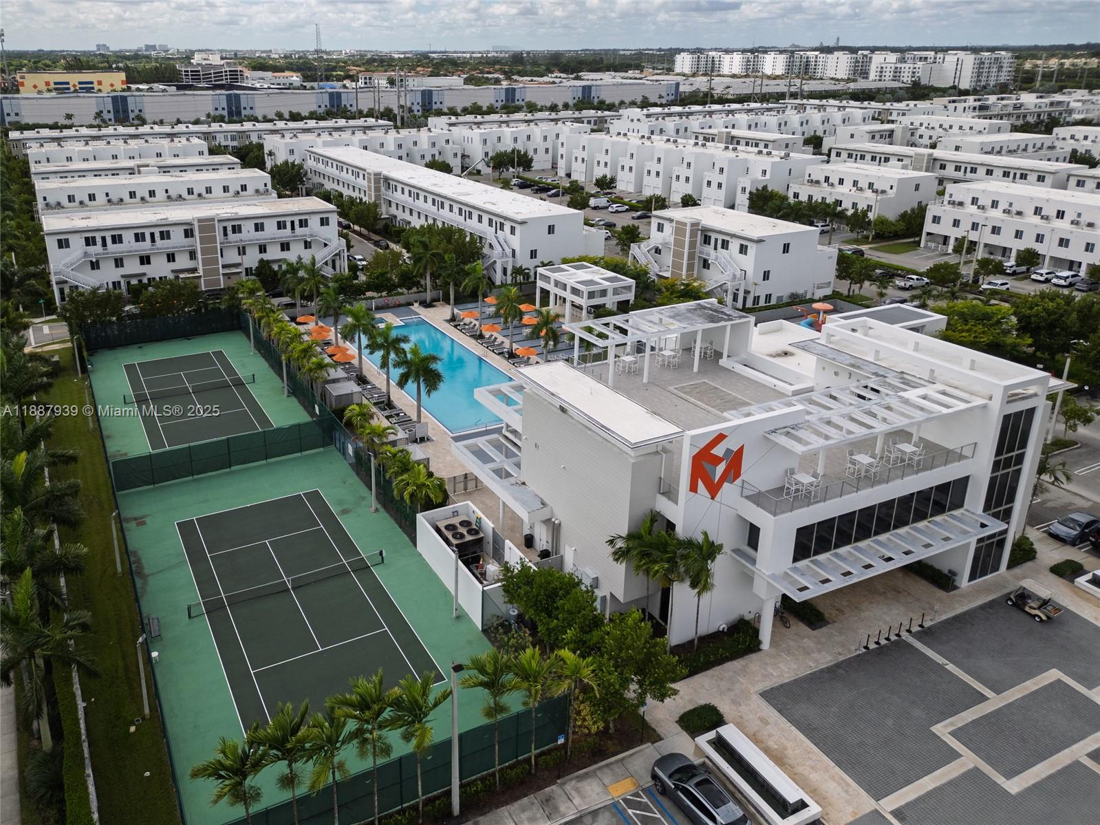 LANDMARK AT DORAL - Residential