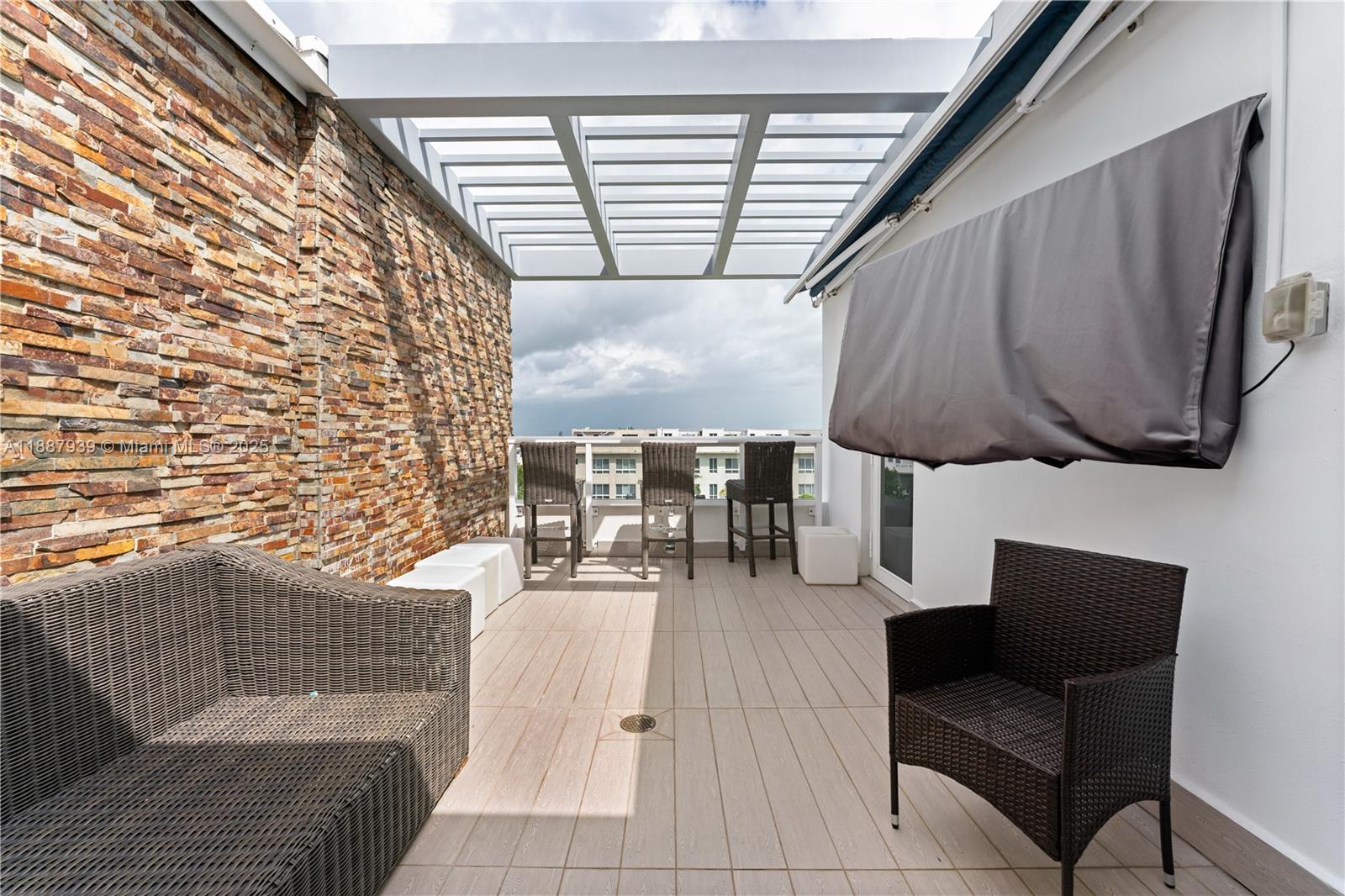 LANDMARK AT DORAL - Residential