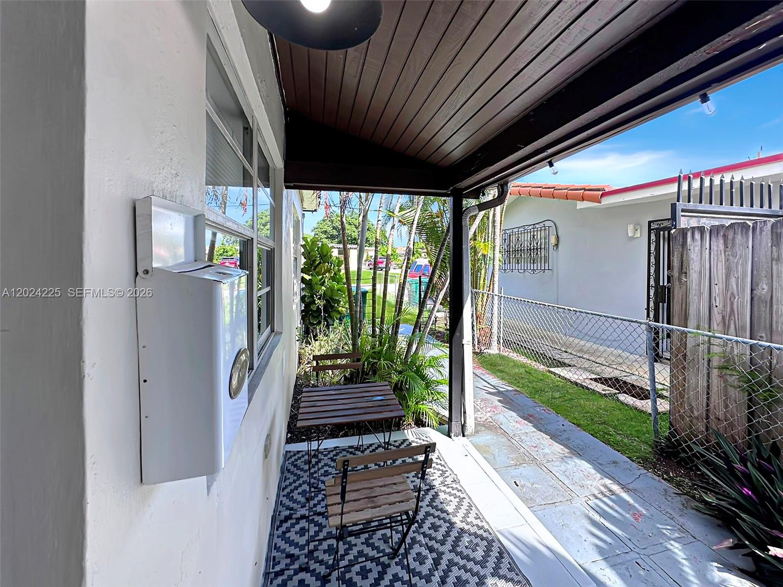 POMELO PARK - Residential Lease