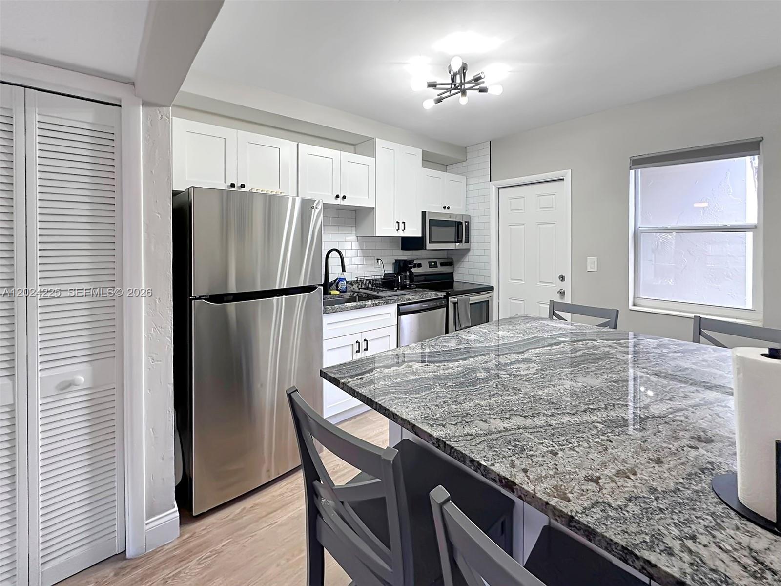 POMELO PARK - Residential Lease