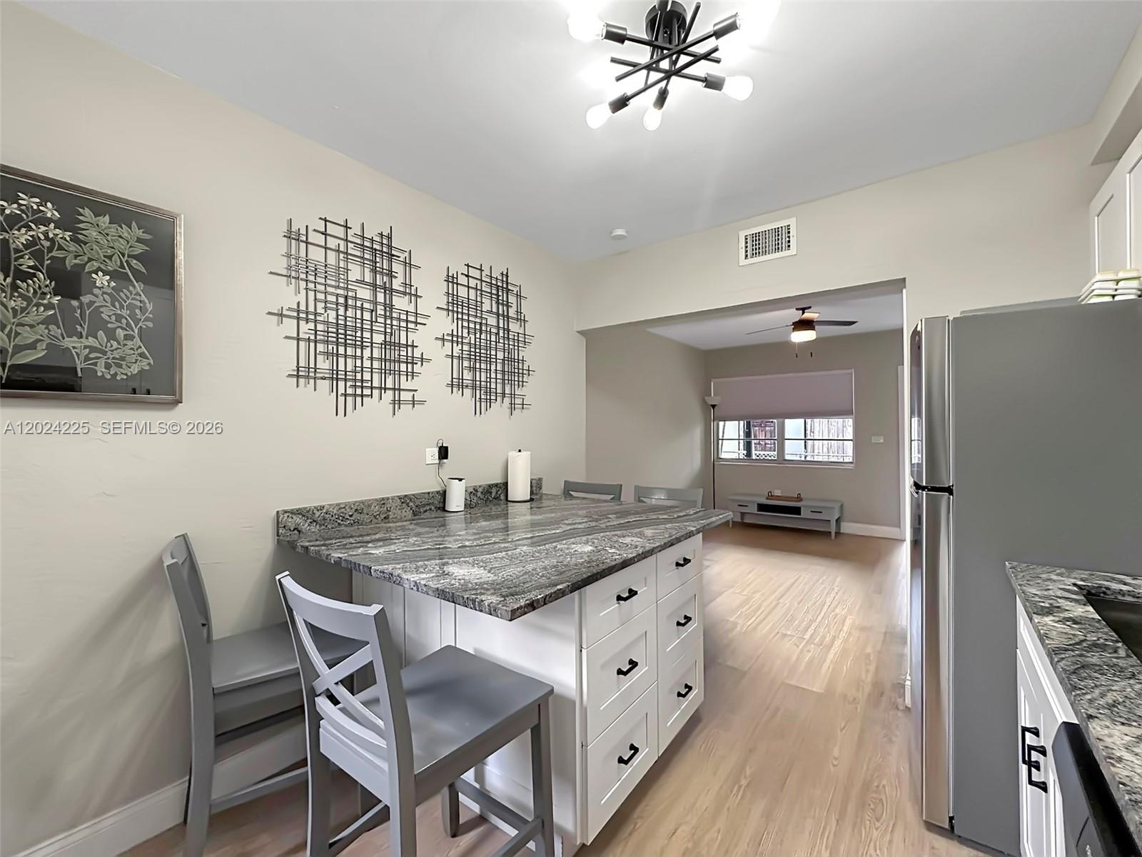 POMELO PARK - Residential Lease