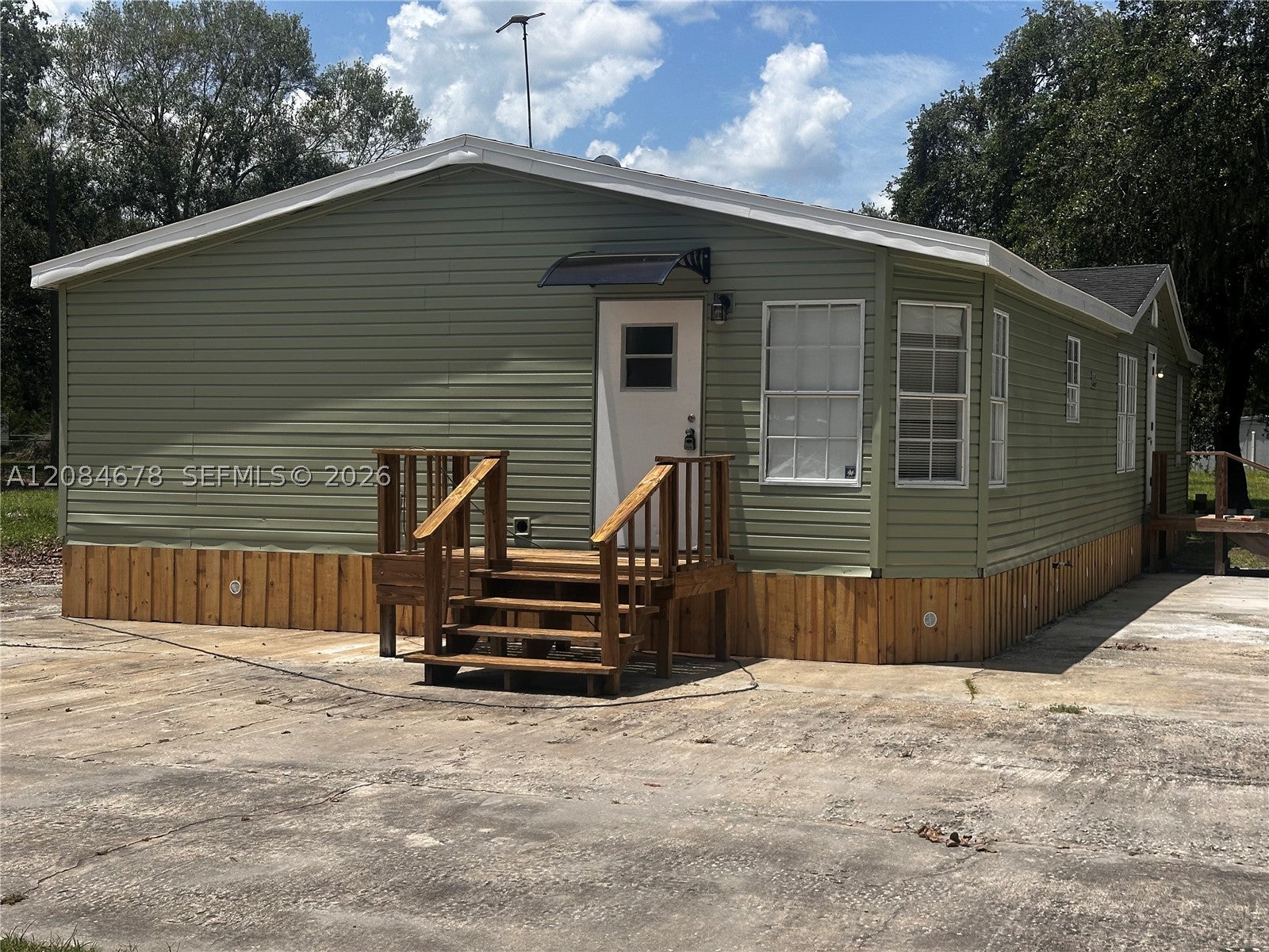 131 Oak DR