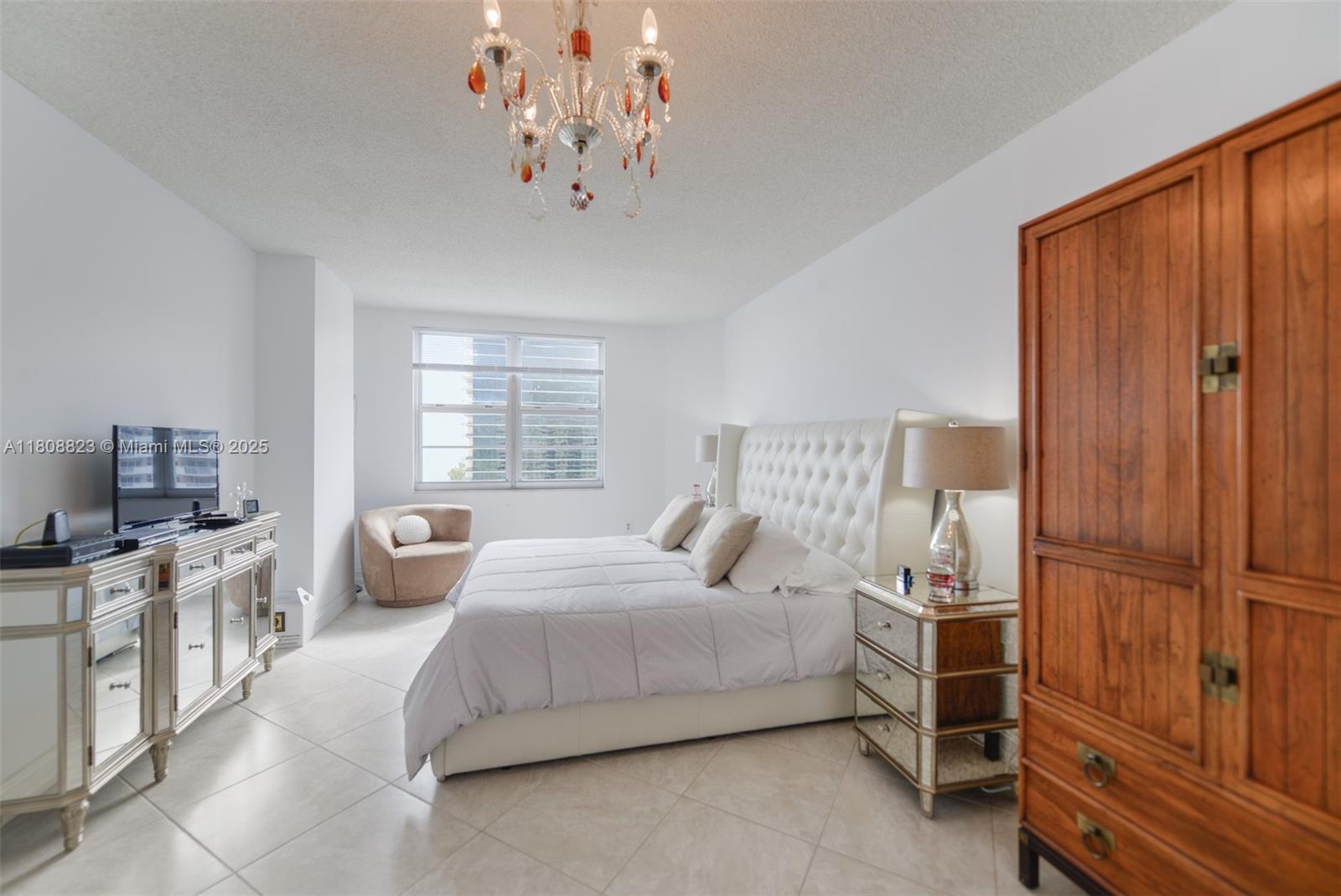HEMISPHERES CONDO - Residential