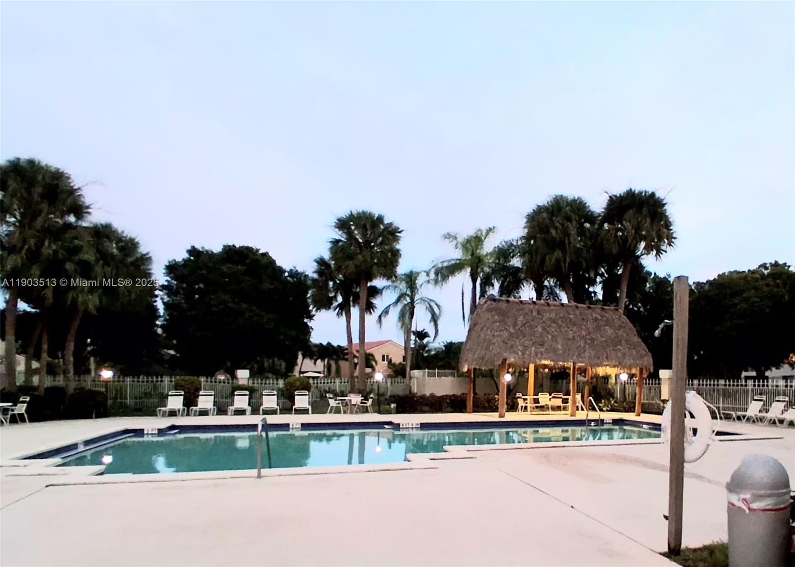 PEMBROKE POINTE - Residential