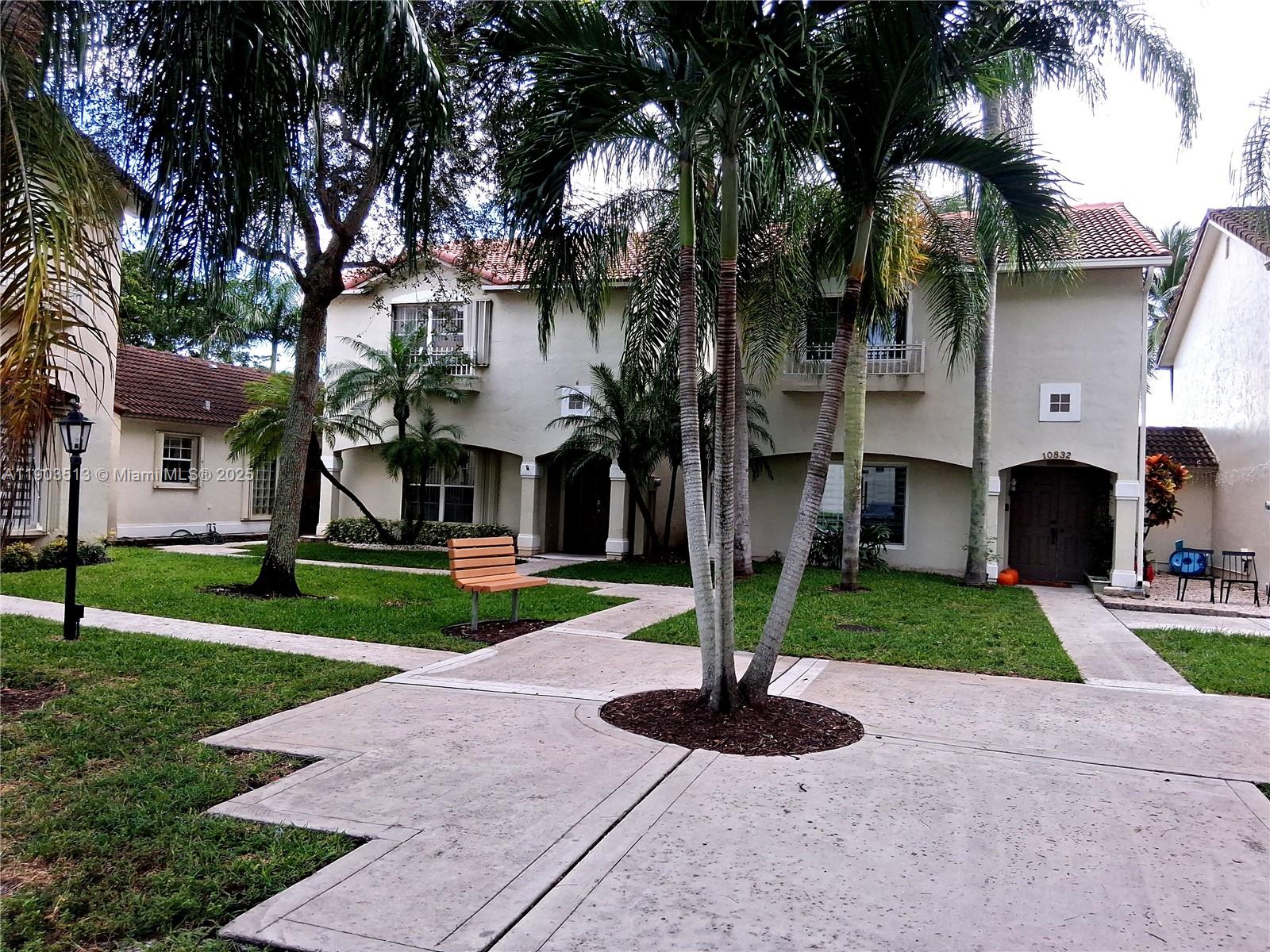 PEMBROKE POINTE - Residential