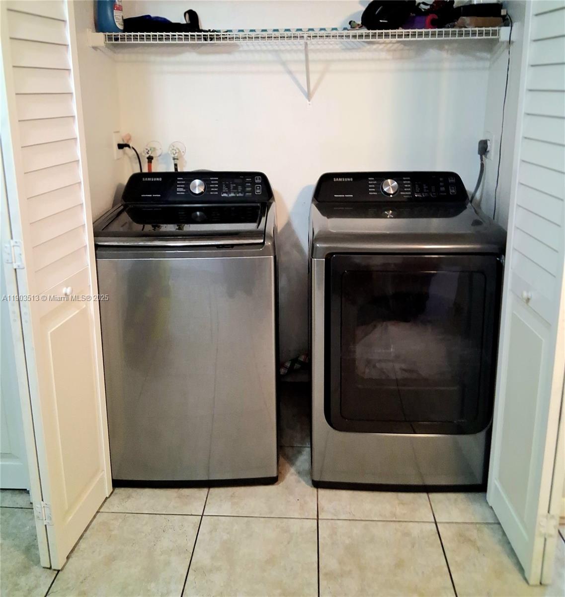 PEMBROKE POINTE - Residential