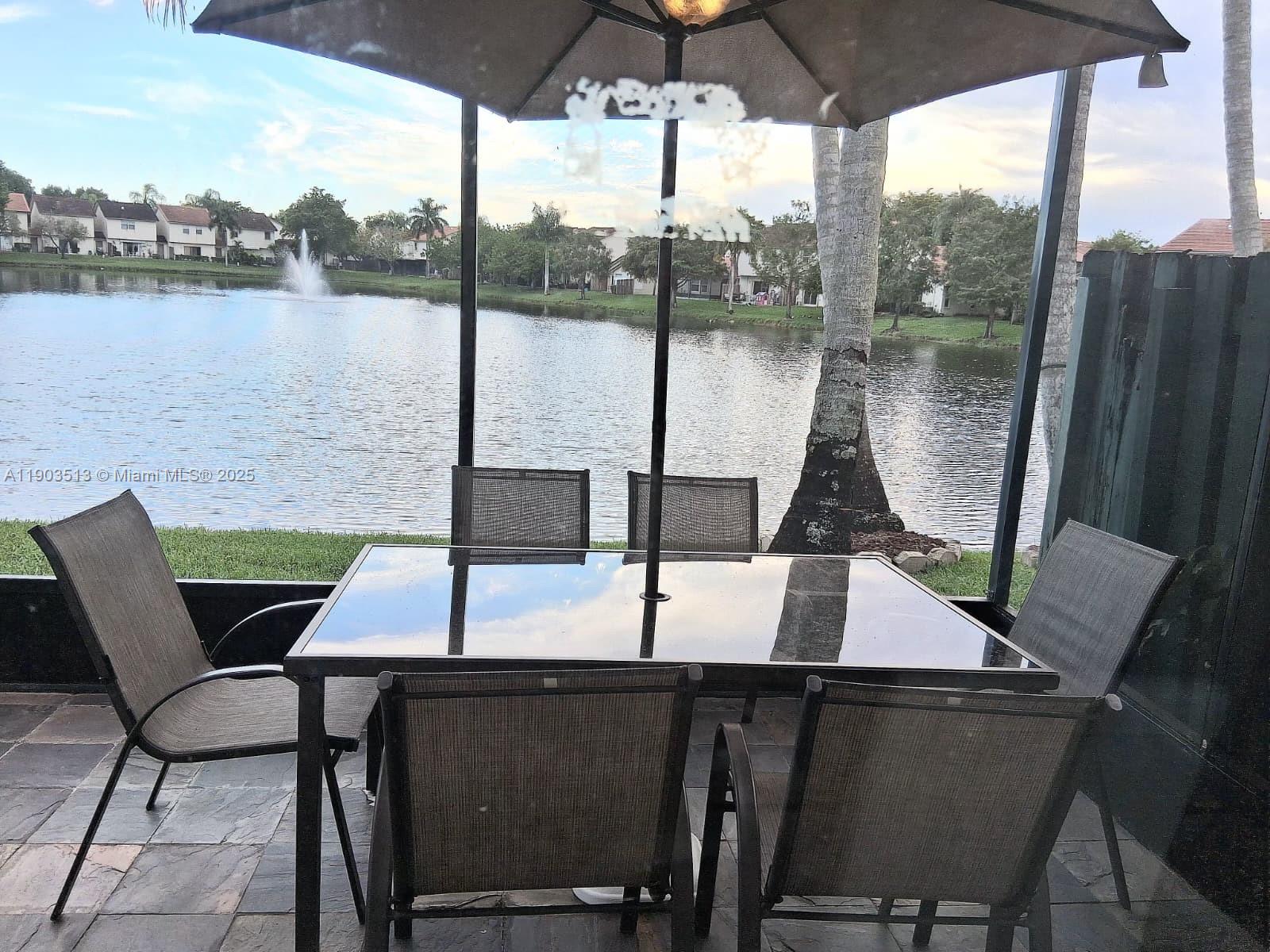 PEMBROKE POINTE - Residential
