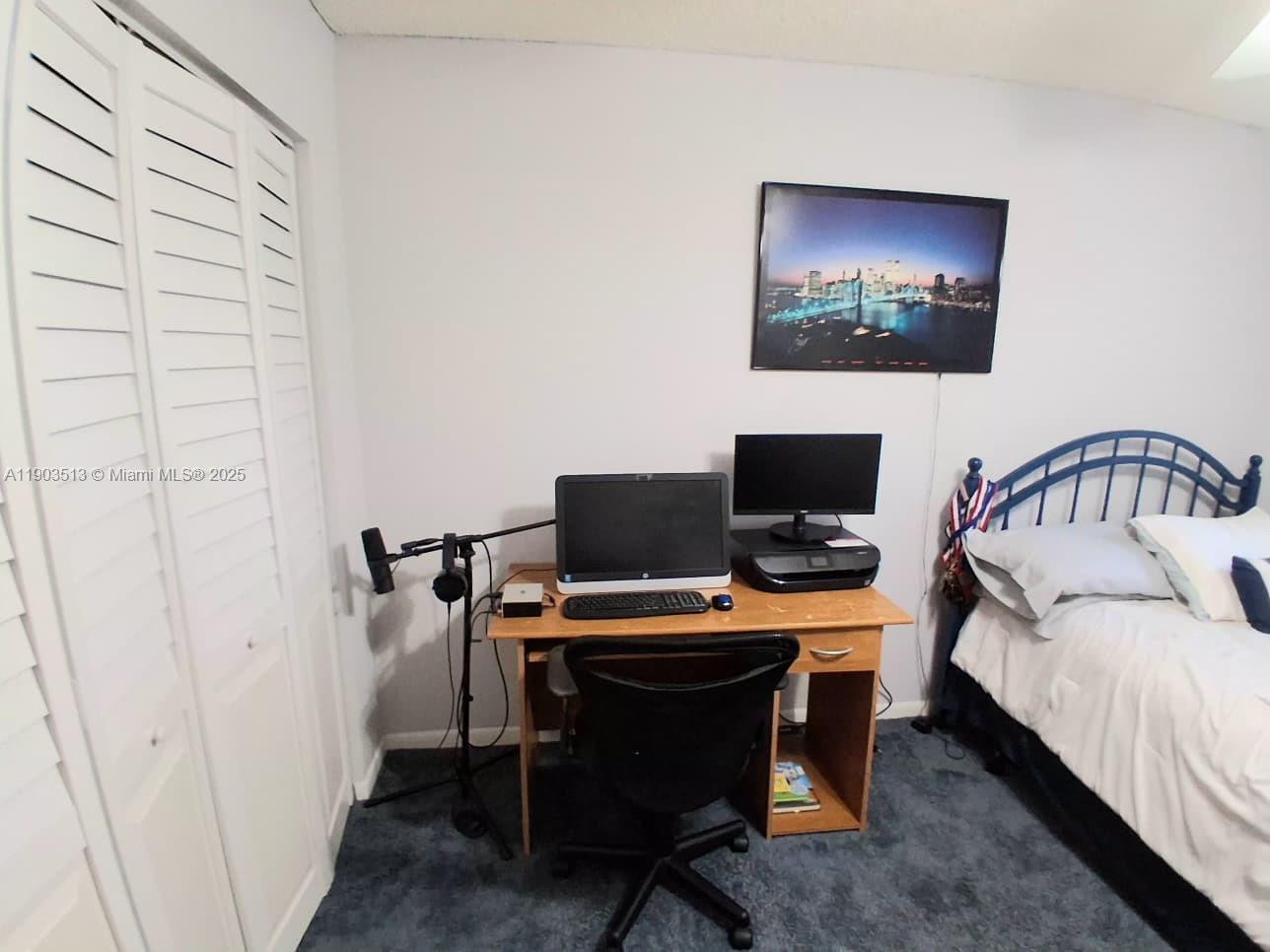 PEMBROKE POINTE - Residential