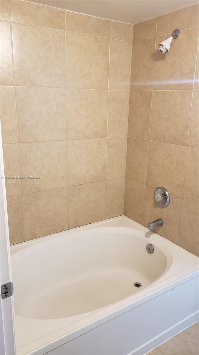 MARQUESA CONDO - Residential Lease