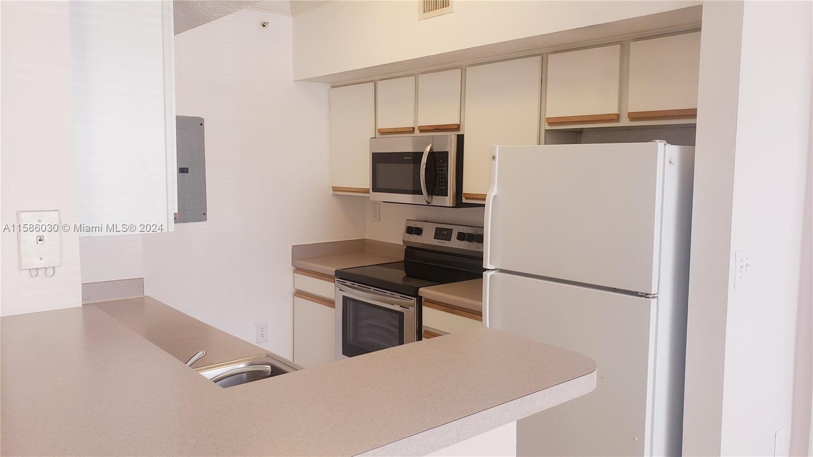 MARQUESA CONDO - Residential Lease