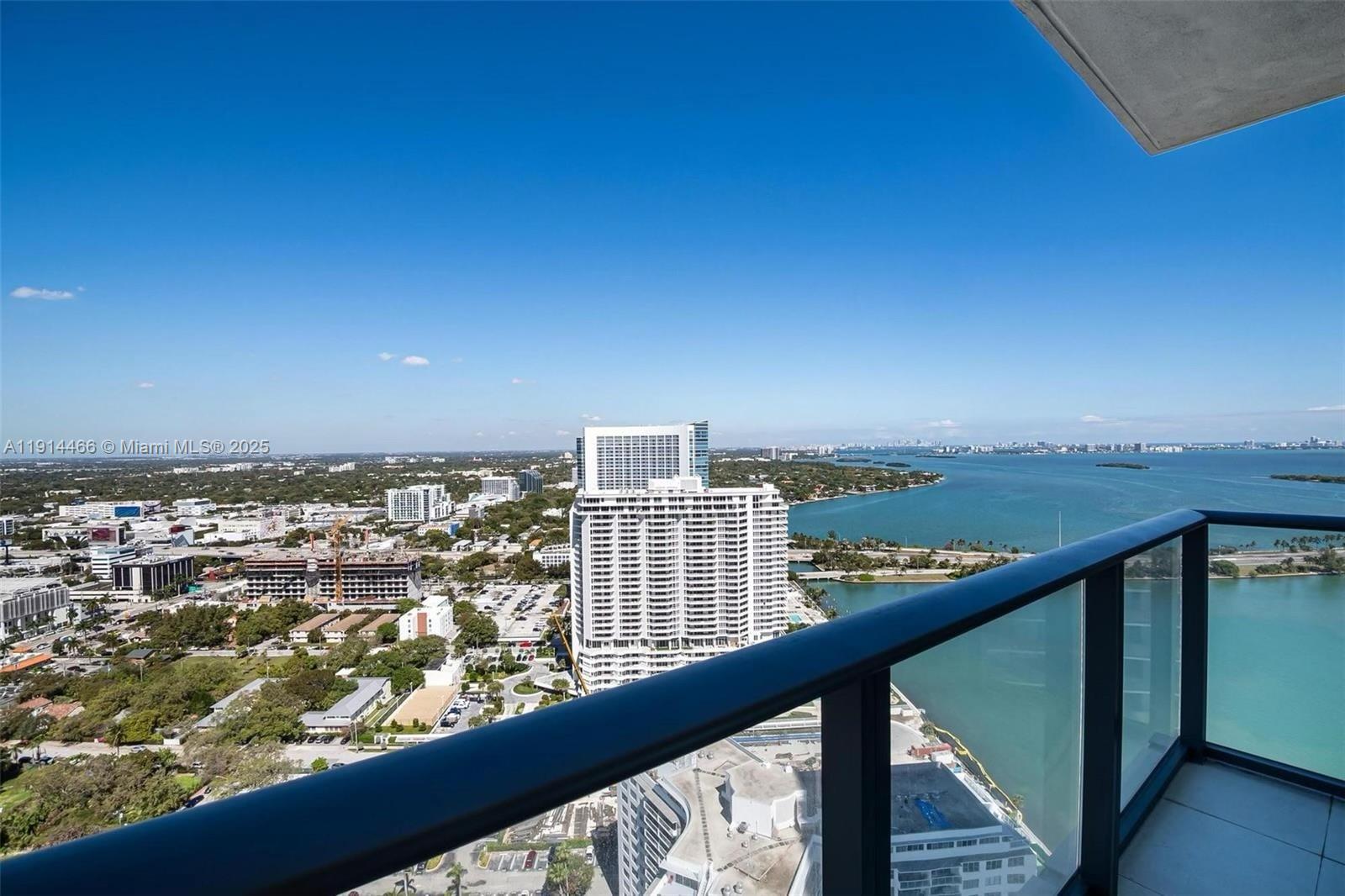 PARAISO BAY CONDO - Residential Lease