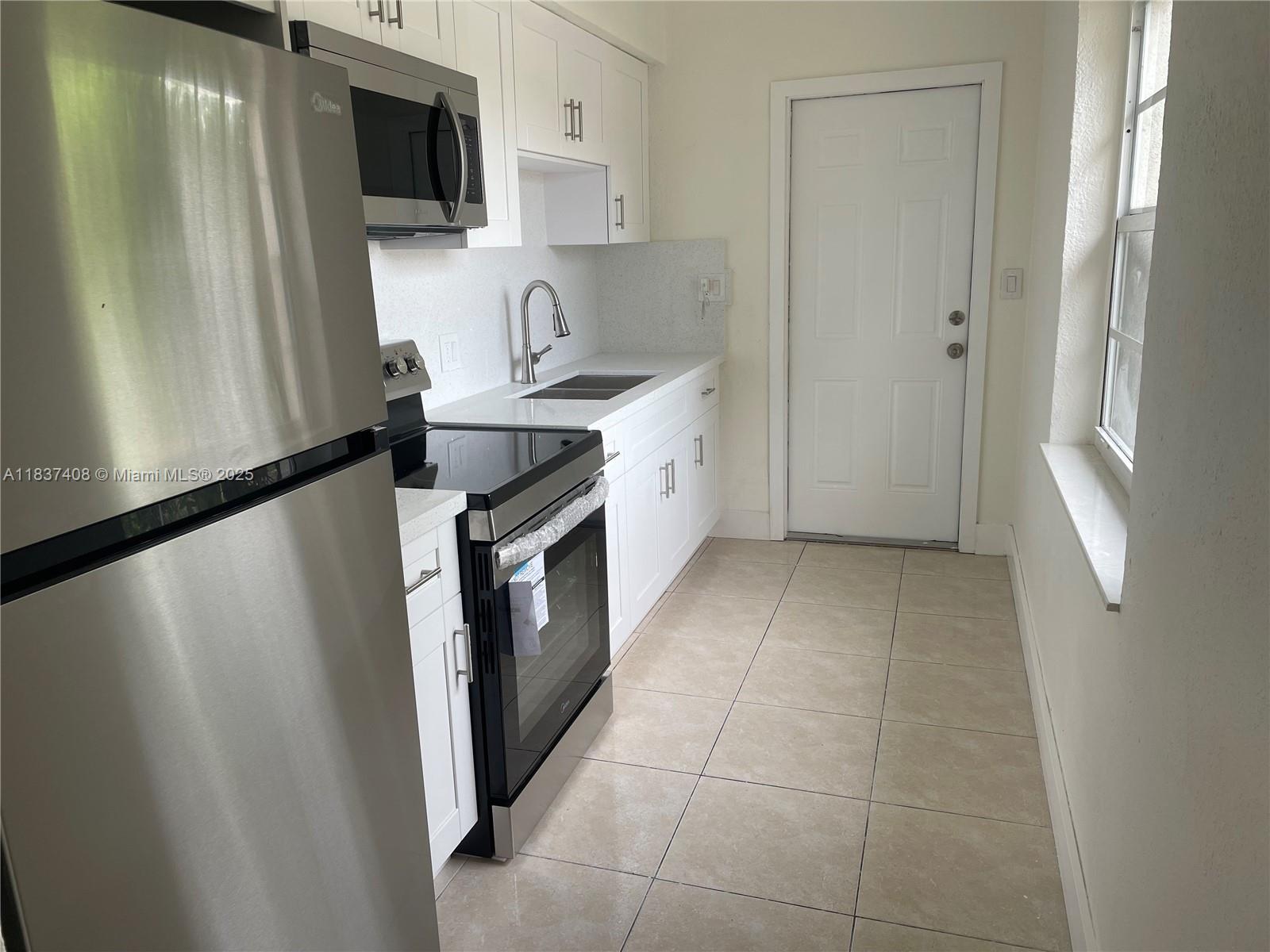 4TH AVENUE EXTENSION TO H - Residential