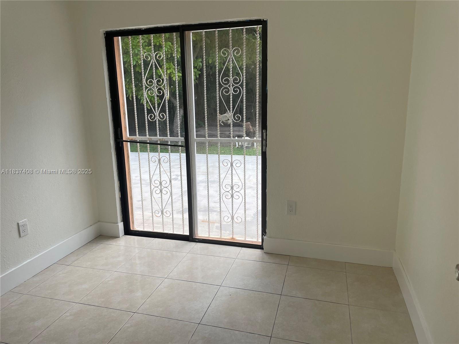 4TH AVENUE EXTENSION TO H - Residential