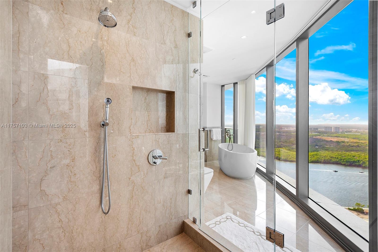 Ritz Carlton - Residential