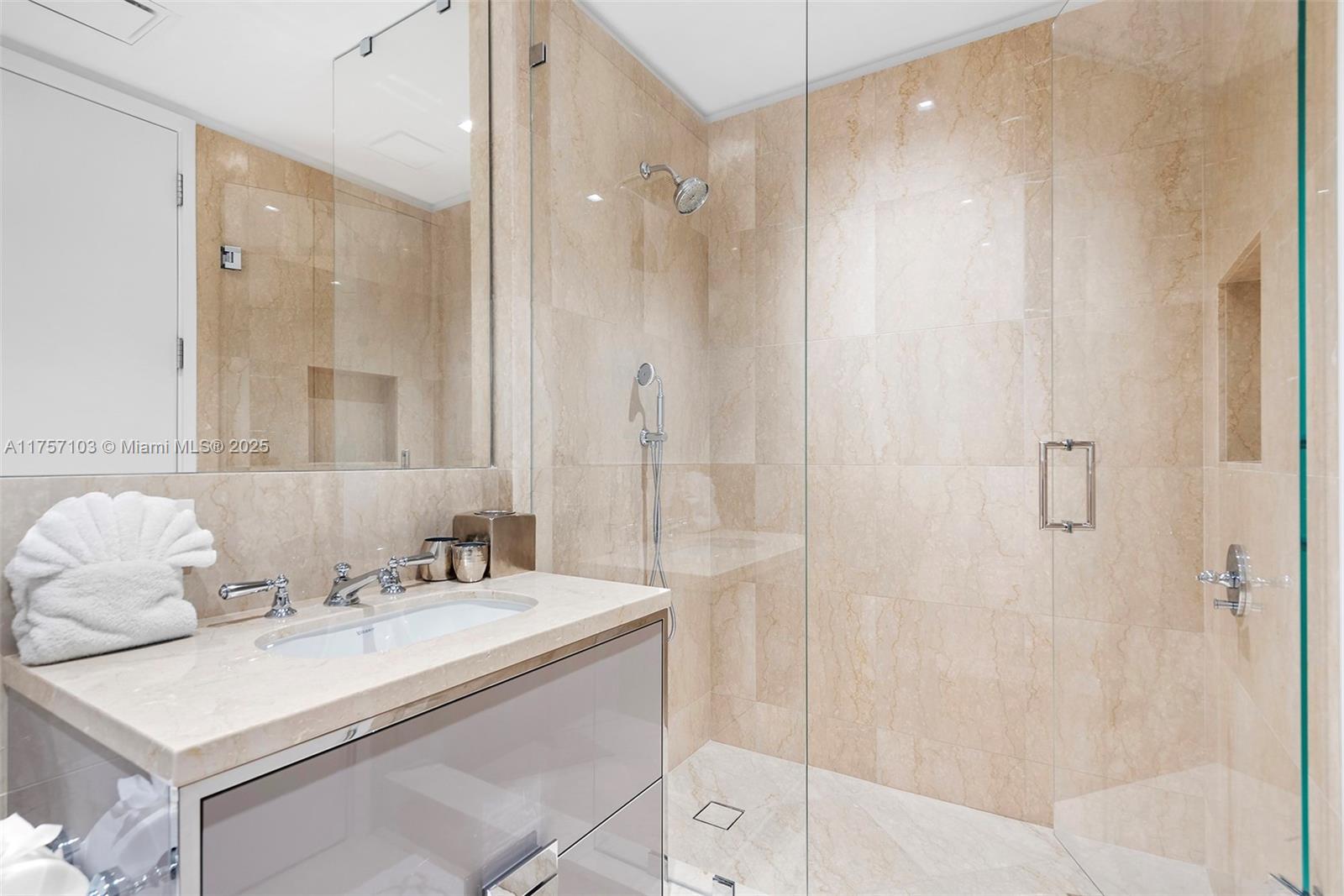 Ritz Carlton - Residential