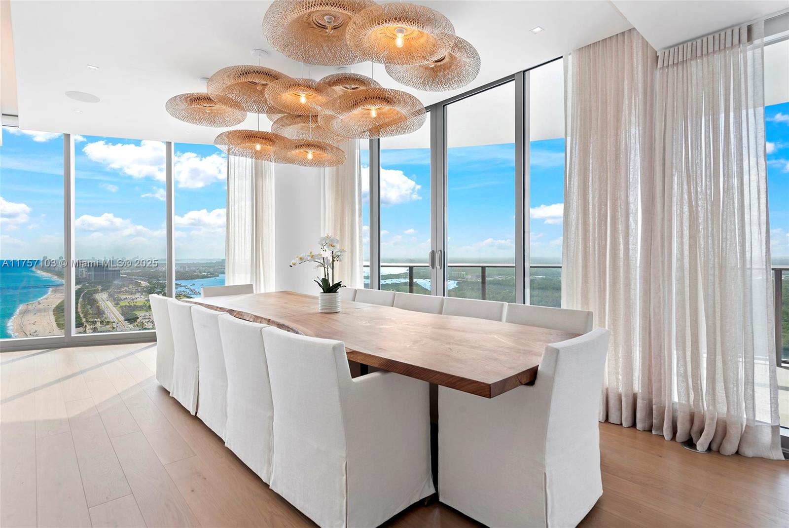 Ritz Carlton - Residential