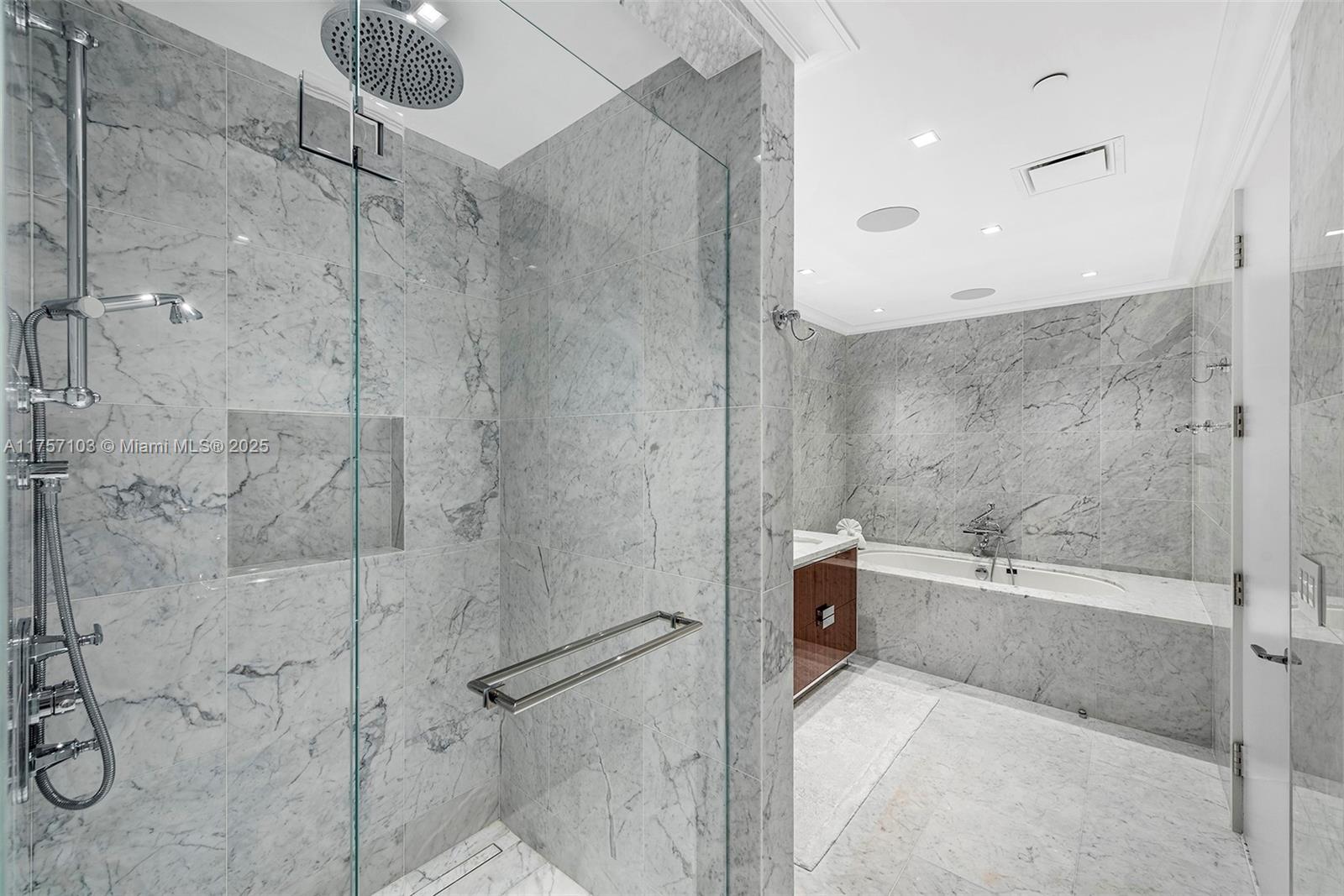 Ritz Carlton - Residential