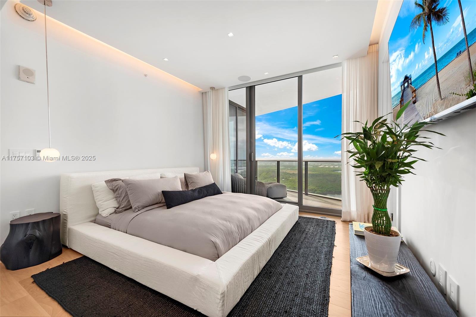 Ritz Carlton - Residential
