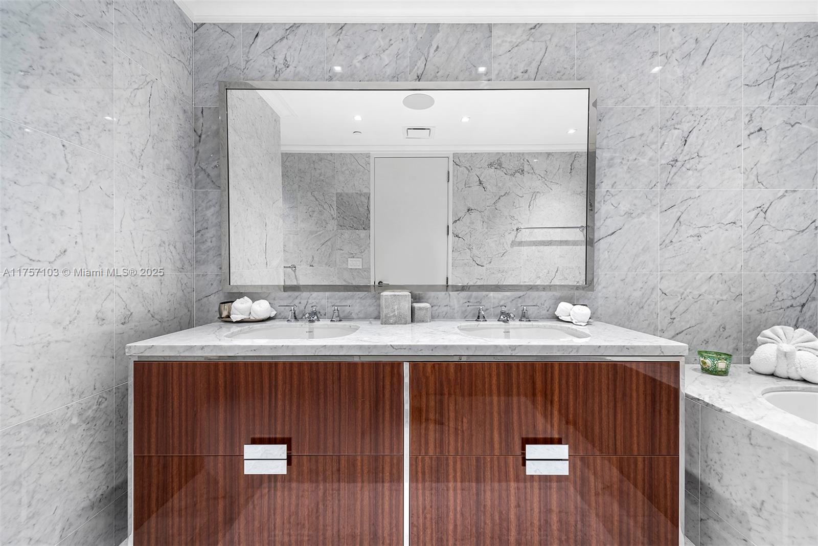 Ritz Carlton - Residential