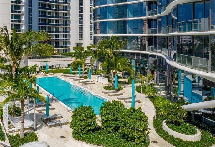 Ritz Carlton - Residential