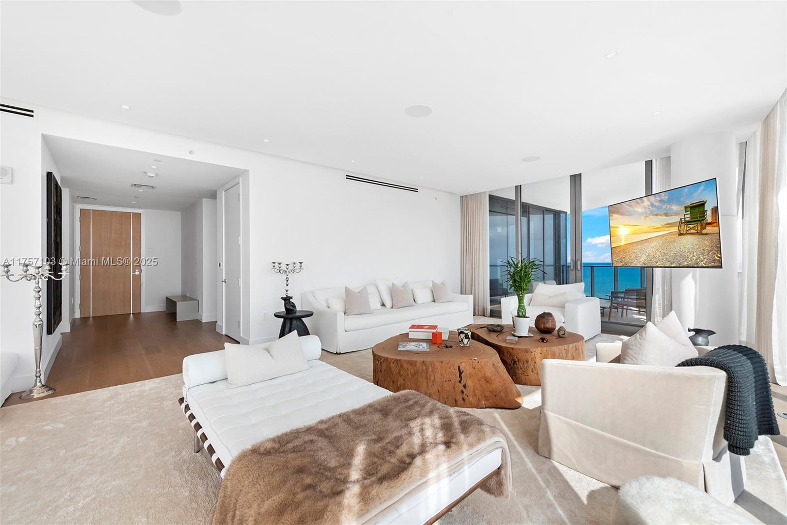 Ritz Carlton - Residential