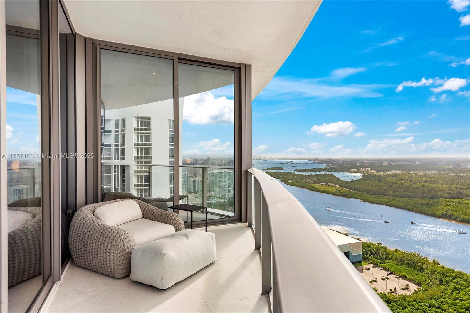 Ritz Carlton - Residential