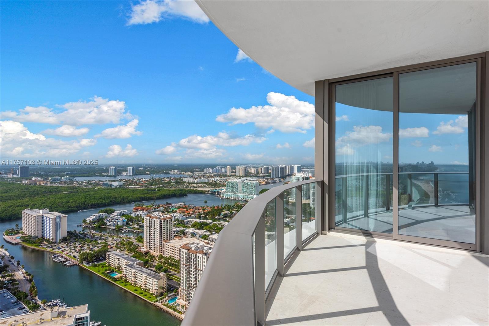 Ritz Carlton - Residential