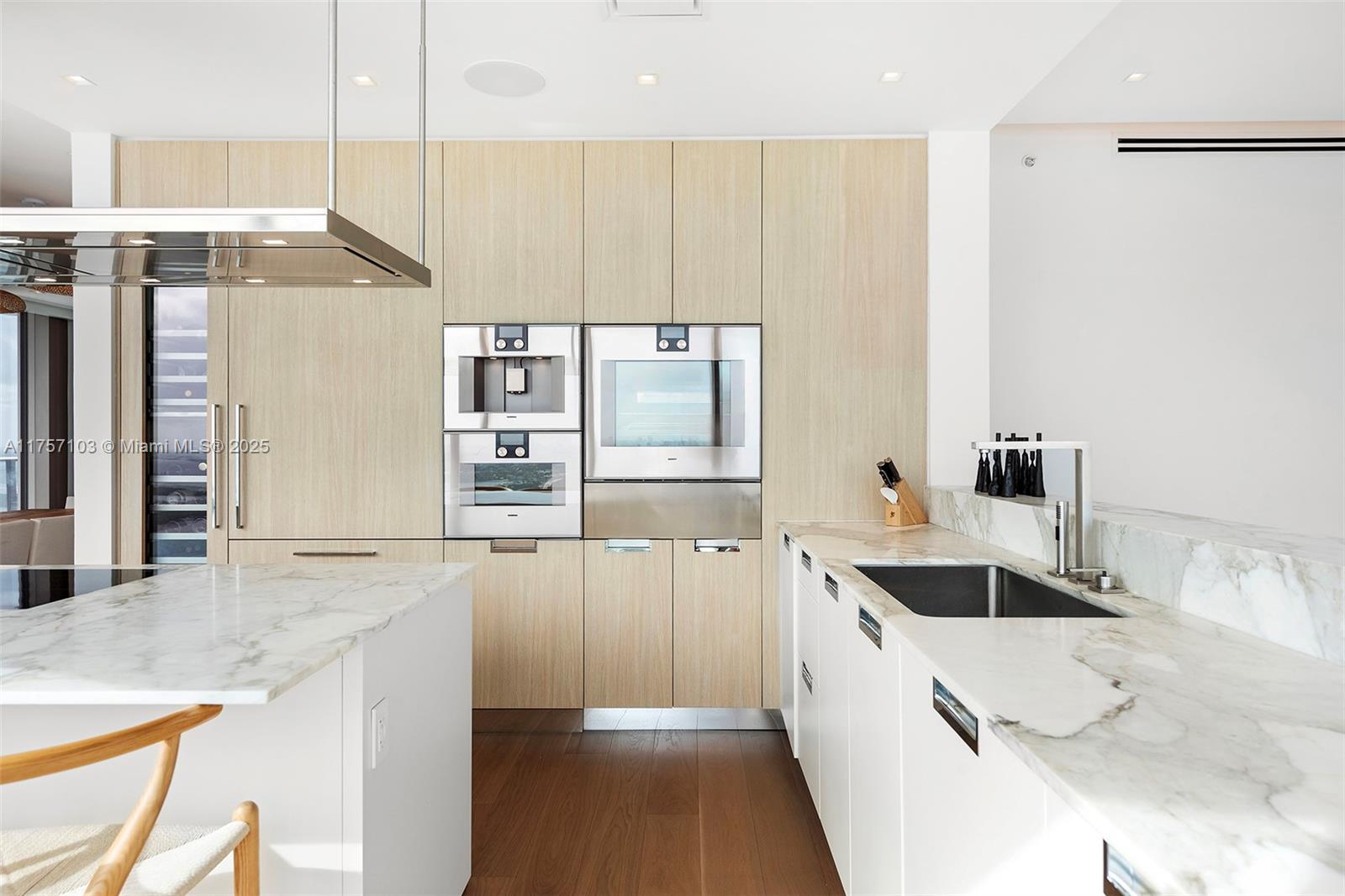 Ritz Carlton - Residential