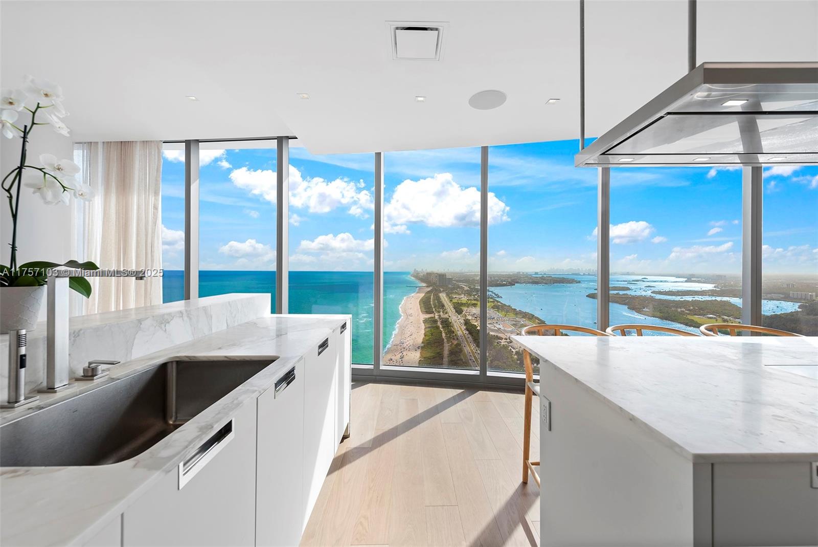 Ritz Carlton - Residential