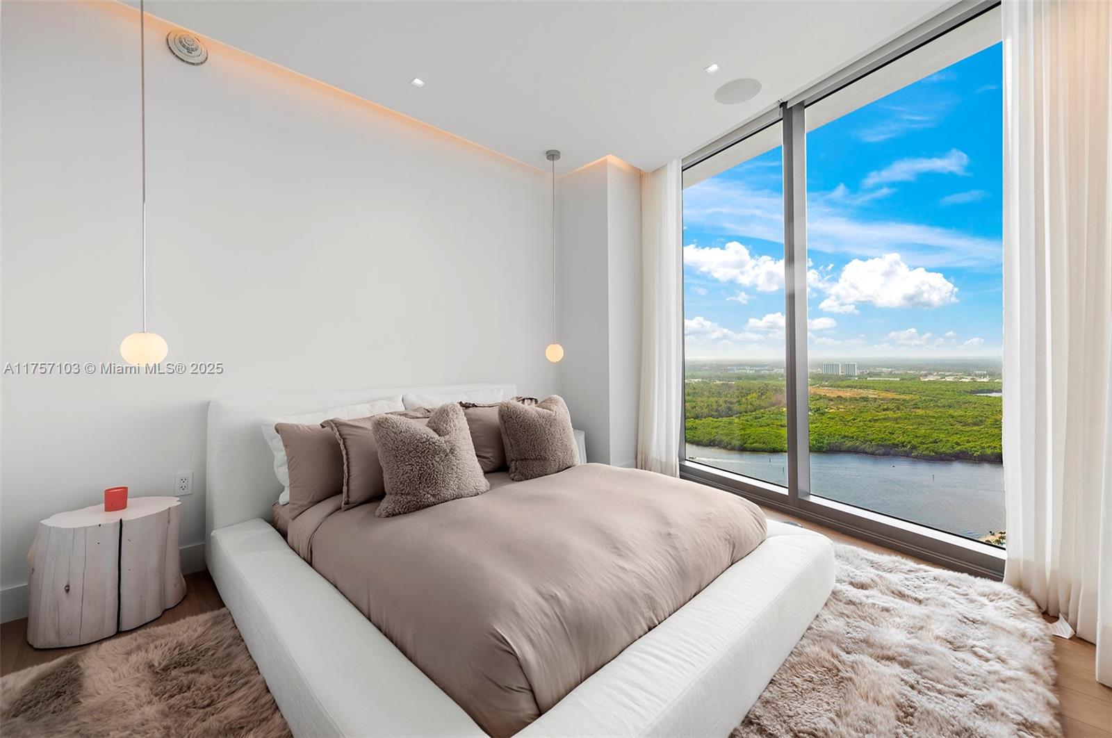 Ritz Carlton - Residential