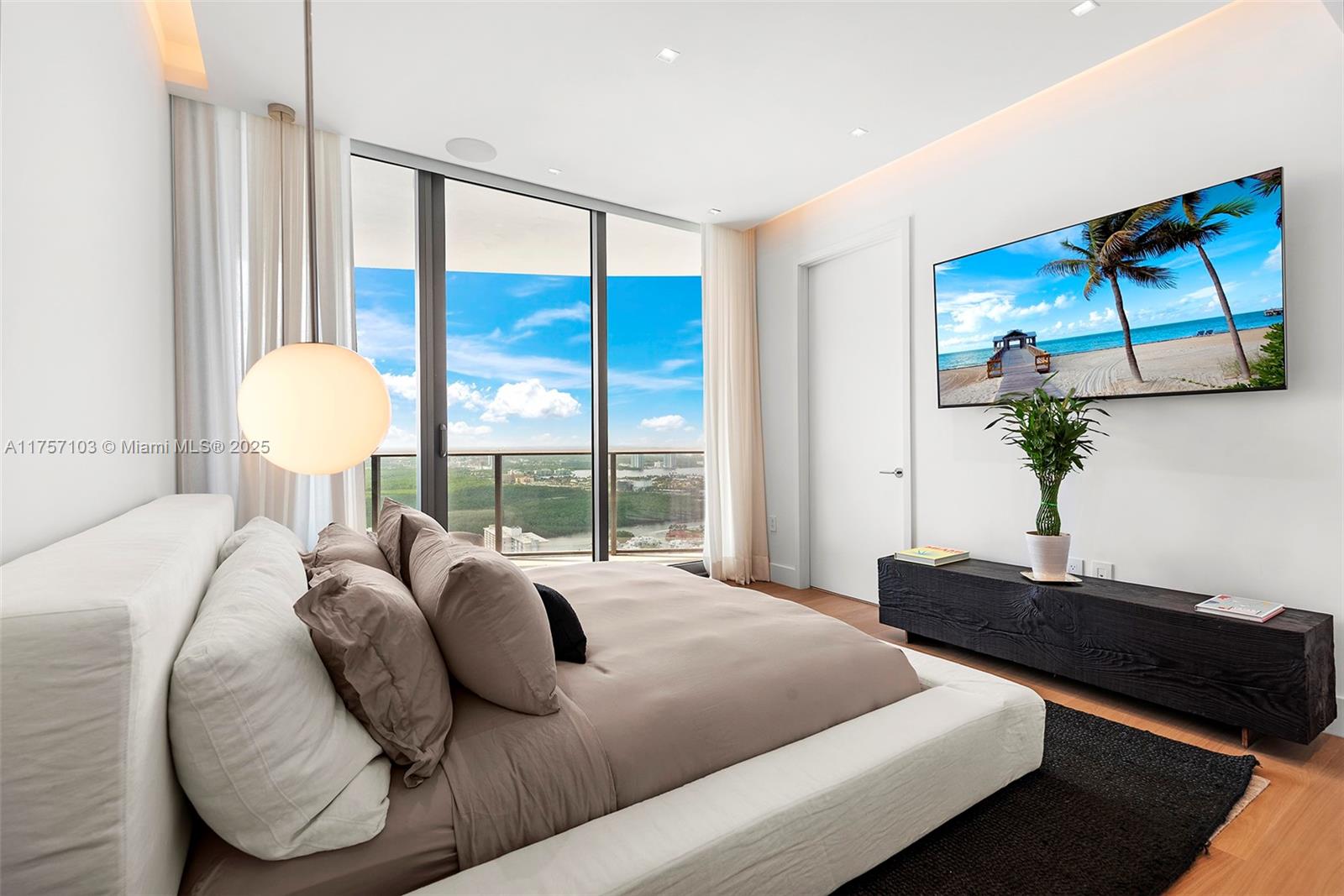 Ritz Carlton - Residential