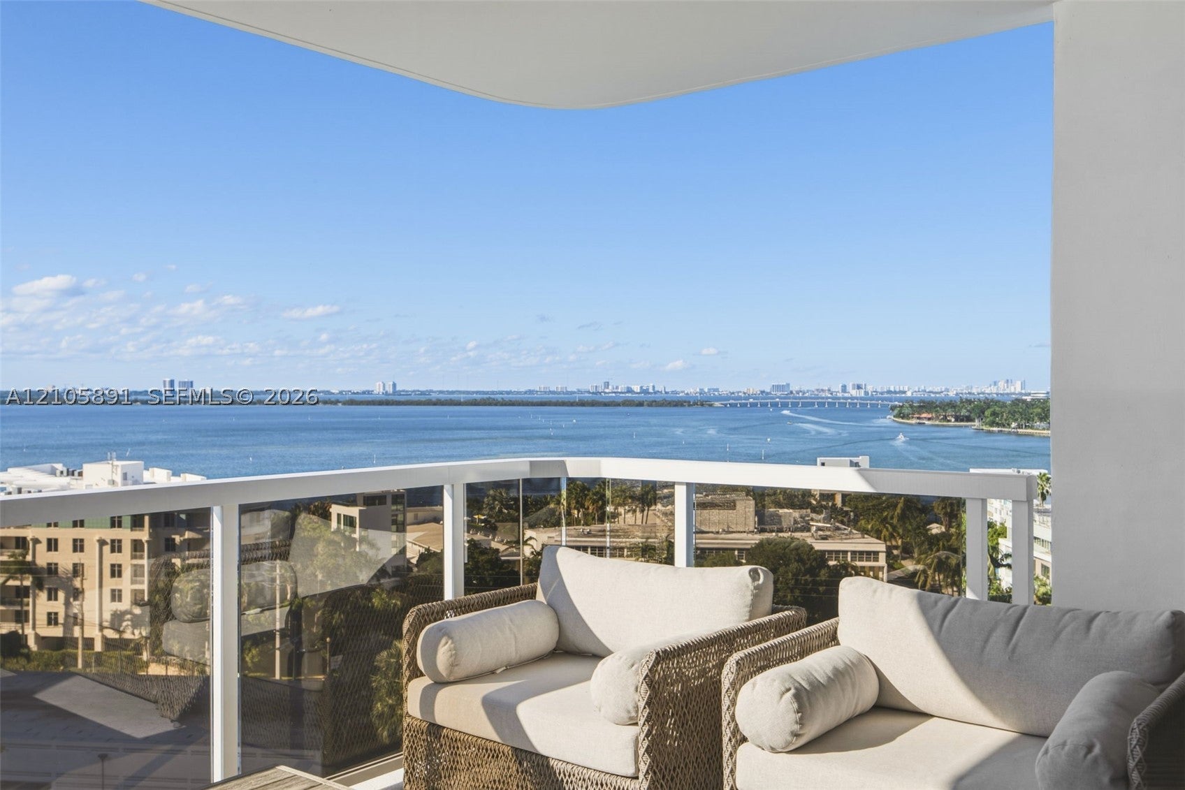 9 Island Ave